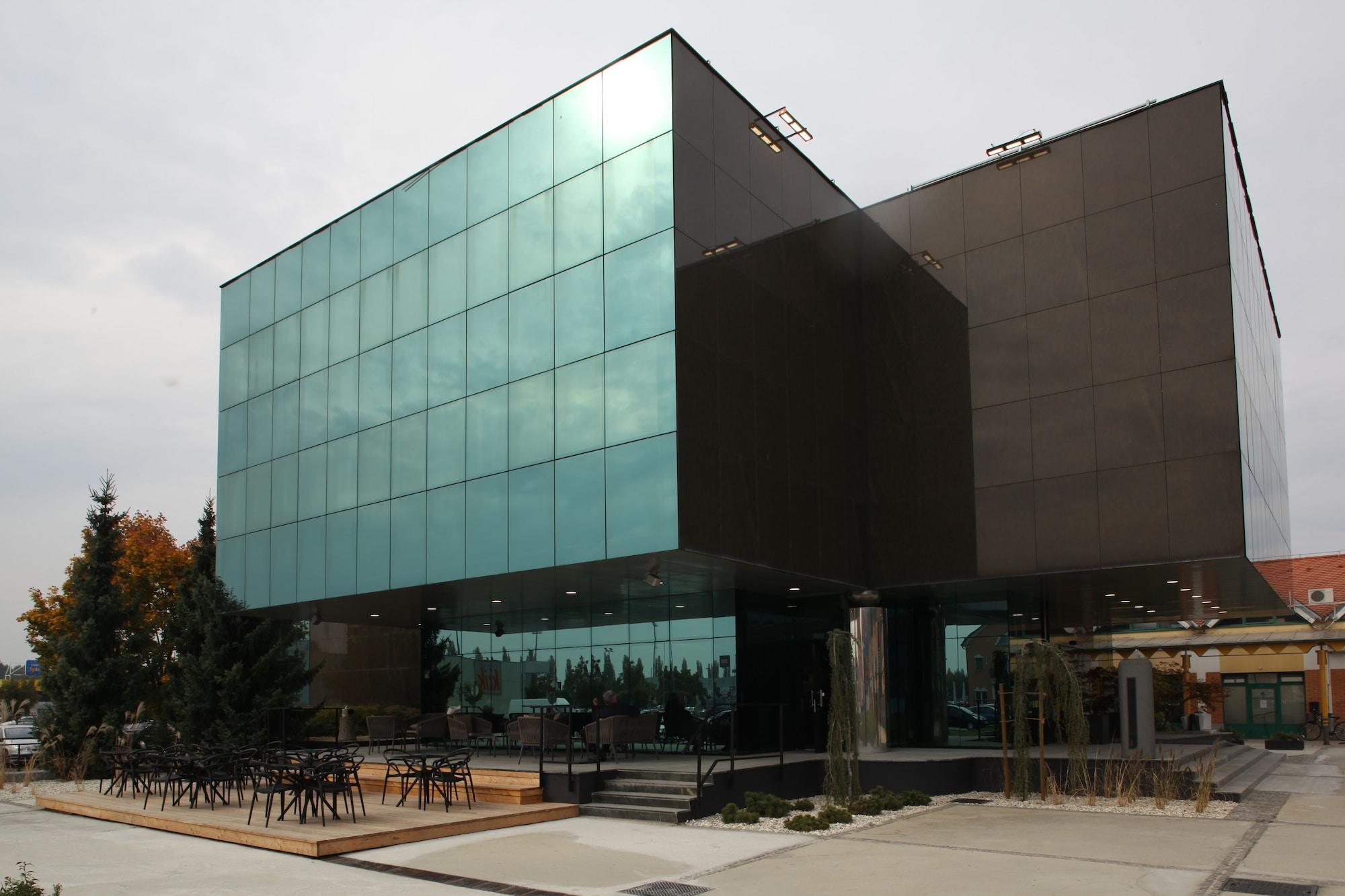 Hotel Cubis ليندافا المظهر الخارجي الصورة